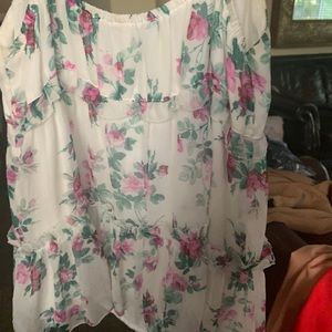 Adorable Abercrombie & Fitch Summer top